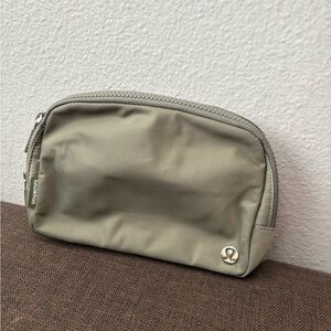 lululemon athletica Gray Toiletry Bag with Minimalist Design
